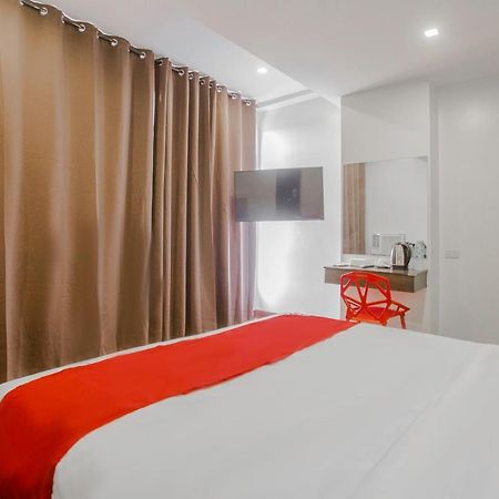 Oyo 637 Fox Hotel 케손시티 외부 사진