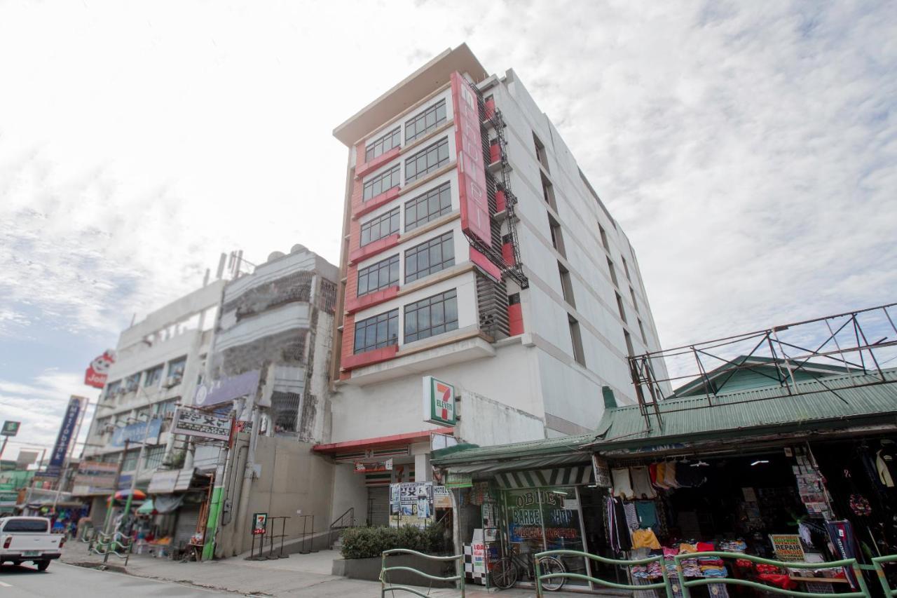 Oyo 637 Fox Hotel 케손시티 외부 사진