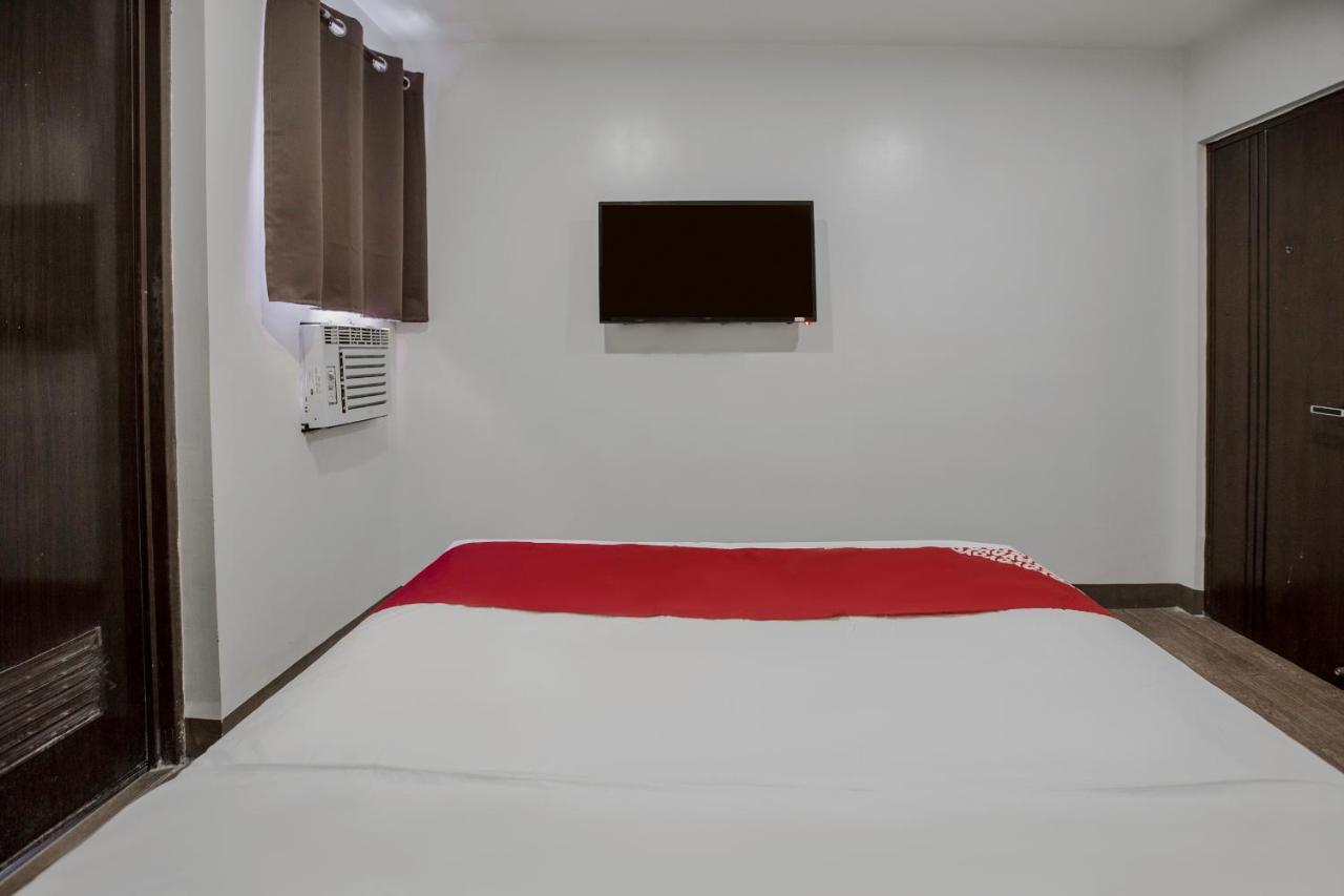 Oyo 637 Fox Hotel 케손시티 외부 사진