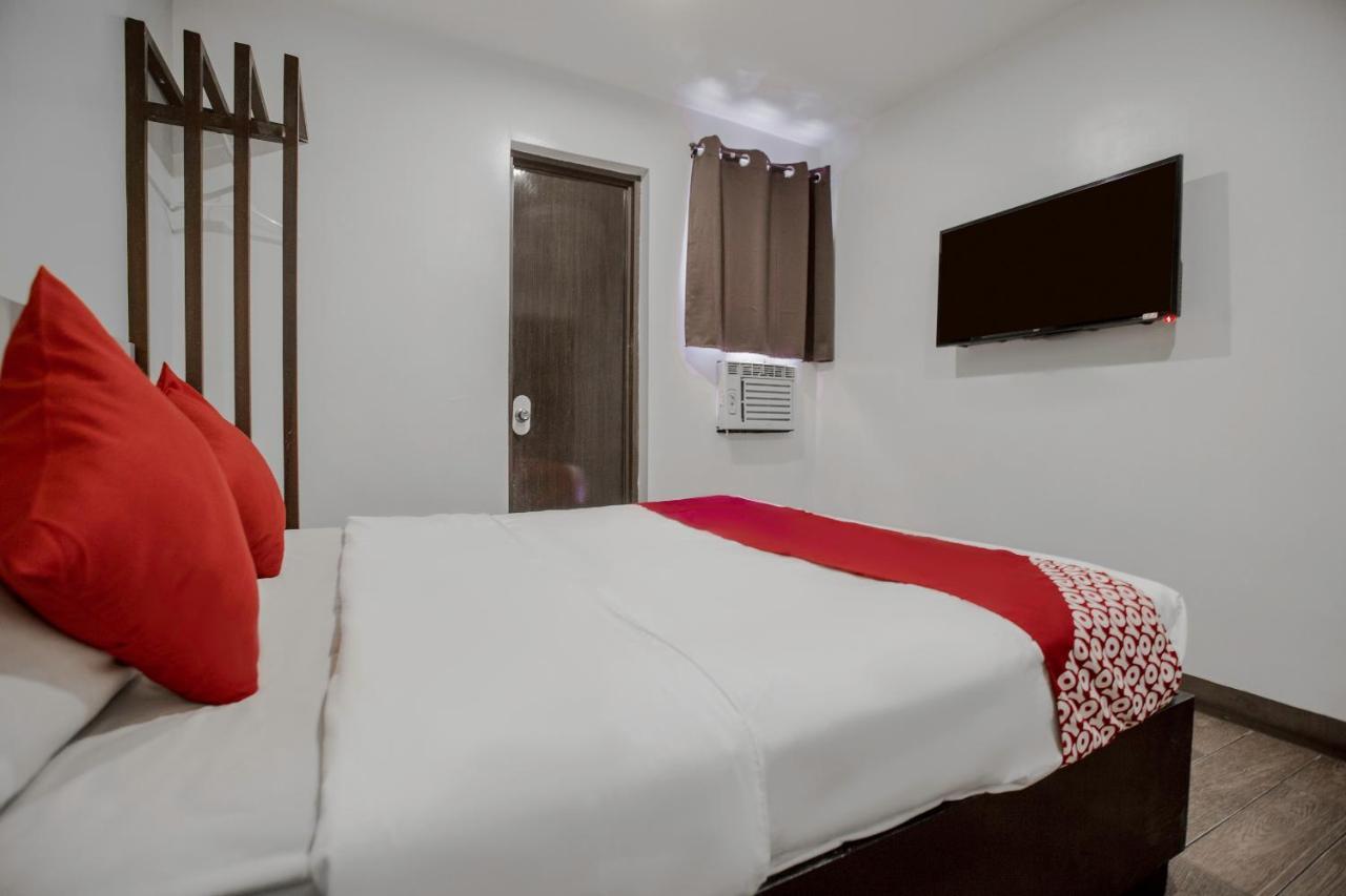 Oyo 637 Fox Hotel 케손시티 외부 사진