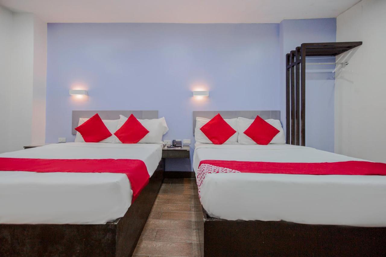 Oyo 637 Fox Hotel 케손시티 외부 사진
