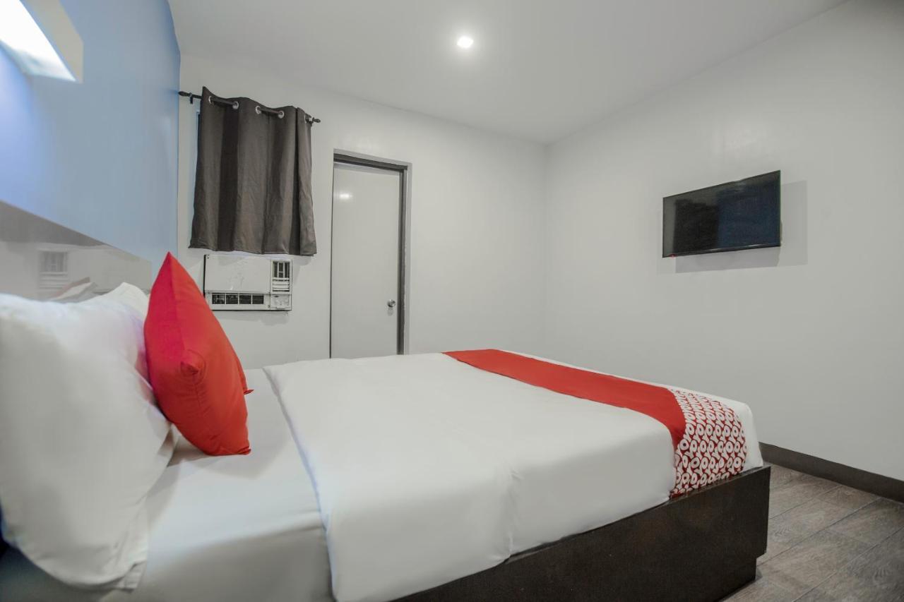 Oyo 637 Fox Hotel 케손시티 외부 사진