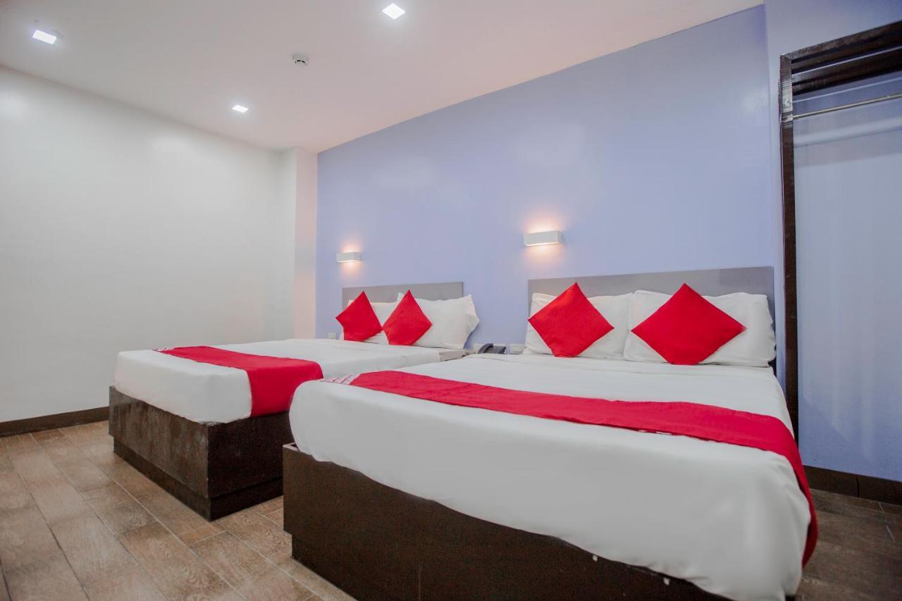 Oyo 637 Fox Hotel 케손시티 외부 사진